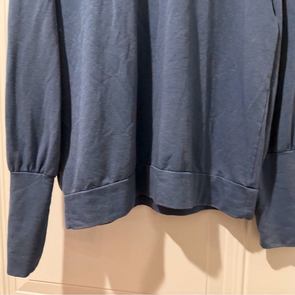 LC Lauren Conrad Navy Crew Neck Top - Picture 2 of 5